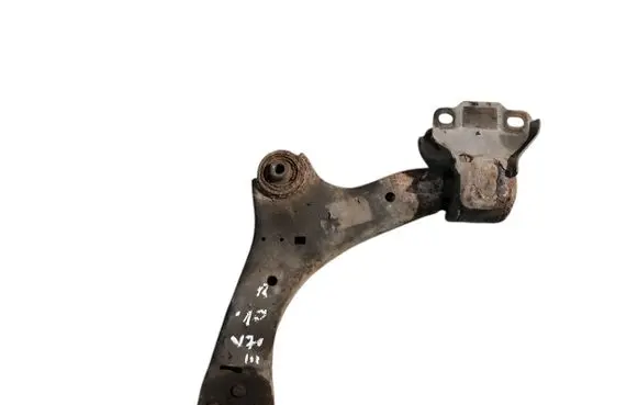 Volvo V70 Front lower control arm/wishbone
