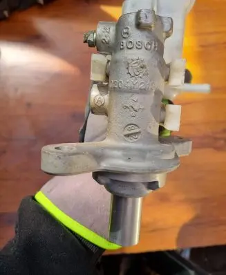 Suzuki Swift Cultus Master brake cylinder 0204Y21819