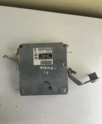 Toyota Avensis T220 Engine control unit/module 8966105210 MB1757009303 896610521