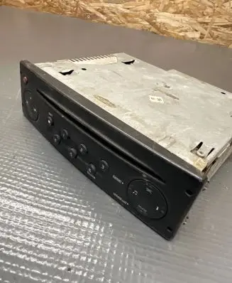 Renault Master II Radio/CD/DVD/GPS head unit 8200633634