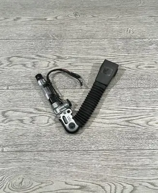 BMW 5 F10 F11 Front seatbelt buckle 630949700C