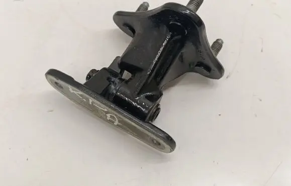 Mercedes-Benz GLE W167 Front door lower hinge 