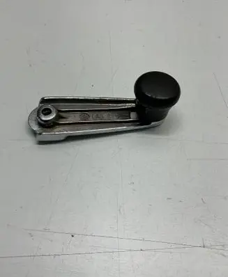 Mercedes-Benz Vito Viano W638 Front door window winding handle 