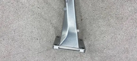 BMW 3 E30 Engine mounting bracket 1176564 11811176564