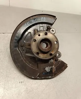 Front wheel hub