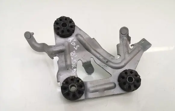 BMW 1 E81 E87 ABS pump bracket 6762468 3450676246803