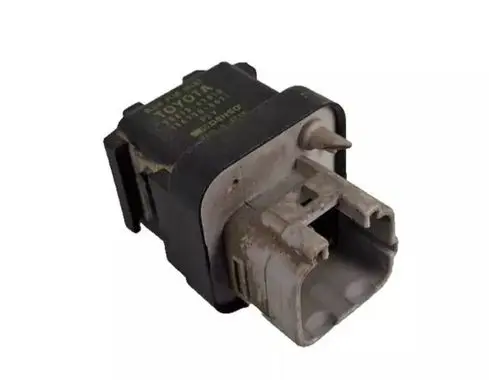 Toyota Auris 150 Glow plug pre-heat relay 2861067010