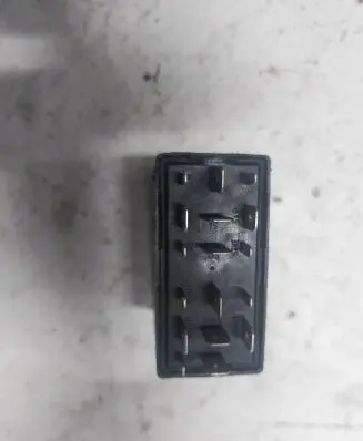 Audi A8 S8 D2 4D Other relay 4B0919471 5KG00656804