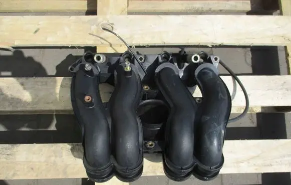 Mercedes-Benz E W210 Intake manifold A1111402201