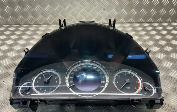 Mercedes-Benz E W212 Speedometer (instrument cluster) A2C33061000 2129013202