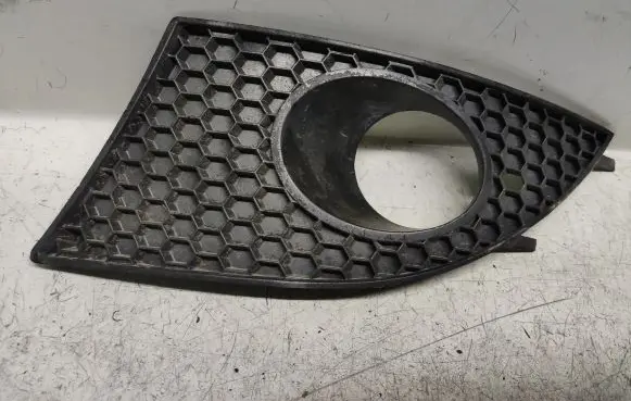 Seat Toledo III (5P) Front fog light trim/grill