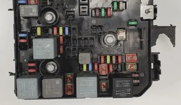 Opel Adam Fuse box set 39117562