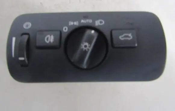 Volvo V40 Light switch 31443831