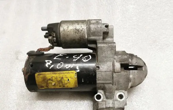 BMW 5 F10 F11 Starter motor 0001148010