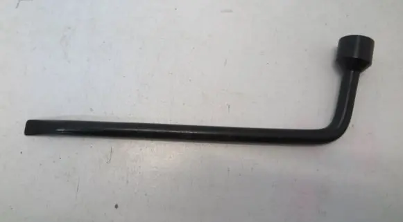Toyota Yaris Wheel nut wrench 
