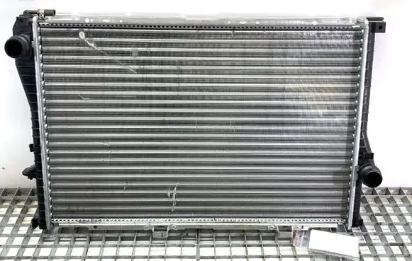BMW 5 E39 Coolant radiator 