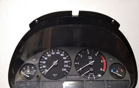 BMW 5 E39 Speedometer (instrument cluster) 110008735112 62116907018
