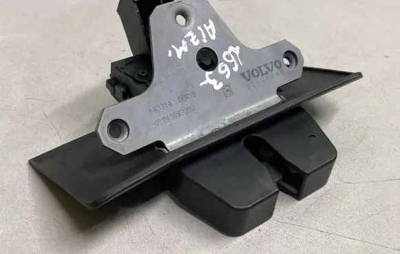Volvo V60 Tailgate exterior lock 31335045 31278889