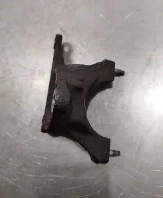 Ford S-MAX Driveshaft support bearing bracket av613k305ea