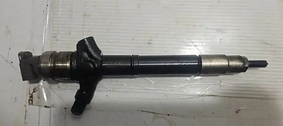 Toyota Avensis T250 Fuel injector 236700R180 12J97281