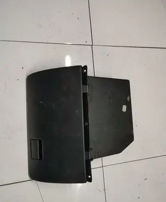 Opel Astra G Glove box