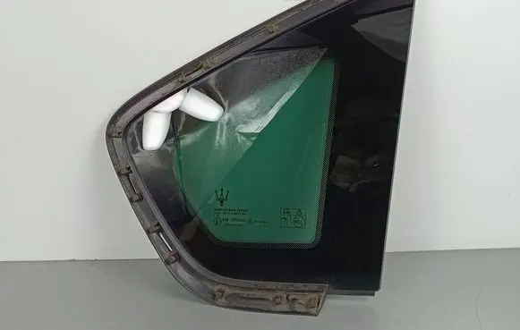 Maserati Levante Rear side window DT618M391AS3 E000233 43R000023