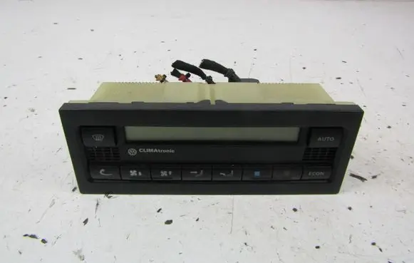 Volkswagen PASSAT B5 Air conditioning/heating control unit 3B1907044A