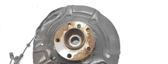 Rear wheel hub