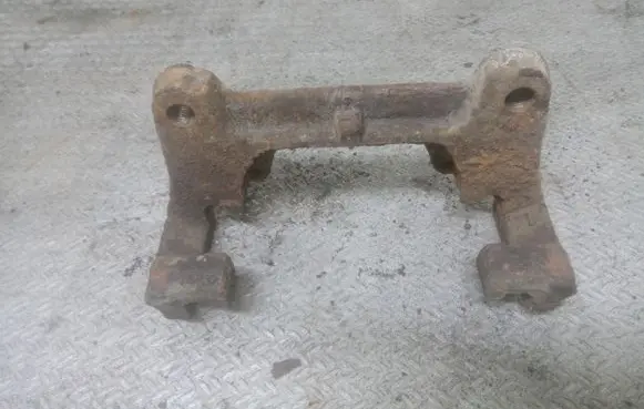 Audi A6 S6 C6 4F Front Brake Caliper Pad/Carrier 