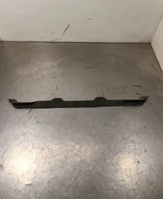 Front bumper upper radiator grill