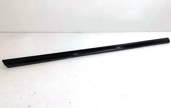 Mercedes-Benz CLA C117 X117 W117 Loading door glass trim molding 