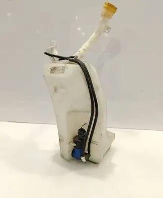 Renault Clio IV Windshield washer fluid reservoir/tank 289107623R 289104294R