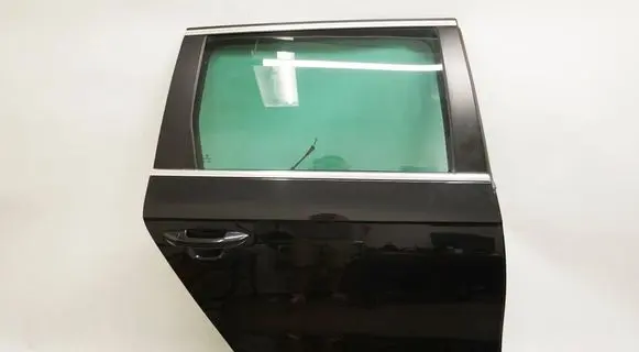 Volkswagen PASSAT B7 Rear door