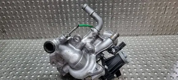 Mercedes-Benz A W176 EGR valve S27698862 H8201411538 705320030