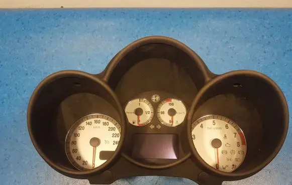 Alfa Romeo GTV Speedometer (instrument cluster) 156050195