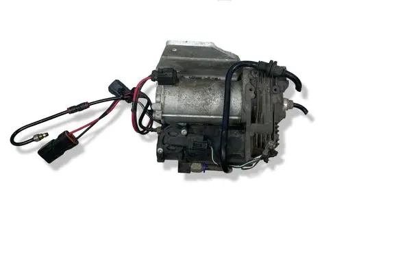 Land Rover Discovery 3 - LR3 Air suspension compressor/pump 