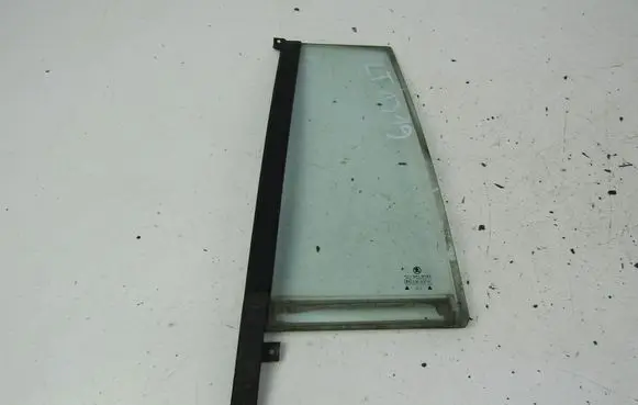 Skoda Octavia Mk2 (1Z) Rear side window 