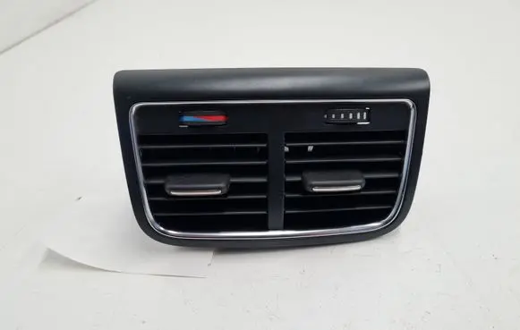 Rear air vent grill