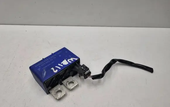 Mercedes-Benz CLA C117 X117 W117 Other relay A0035422319 0035422319