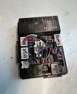 Infiniti Q50 Fuse module 284B74GC0A