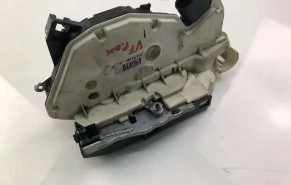 Seat Ibiza IV (6J,6P) Coupe door lock (next to the handle) 5N1837015A