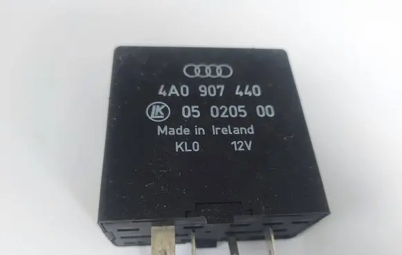 Audi A4 S4 B6 8E 8H Other relay 4A0907440