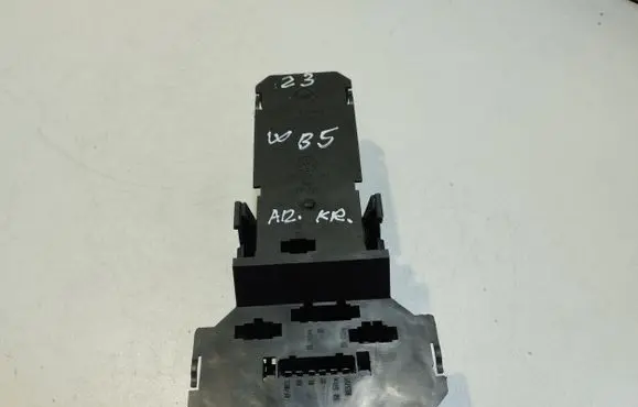 Volkswagen PASSAT B5 Tail light part 3B9945257