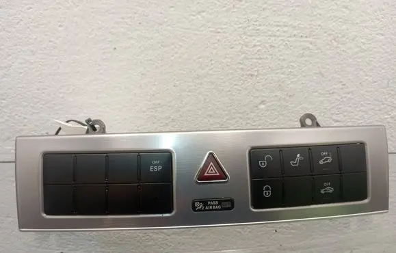 Hazard light switch