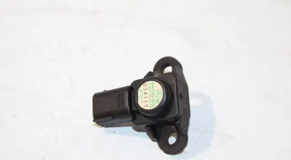 Mercedes-Benz Vito Viano W639 Air pressure sensor A0041533228