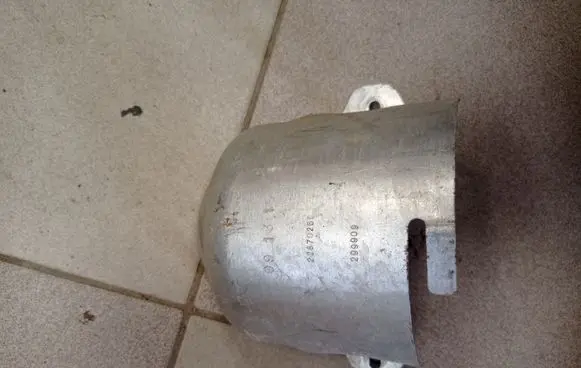 Chevrolet Volt II Heat shield in engine bay 22870260 299909 091315