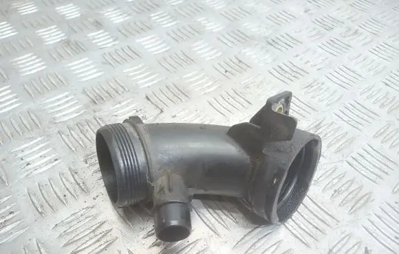 Citroen C3 Picasso Turbo air intake inlet pipe/hose 9684362180