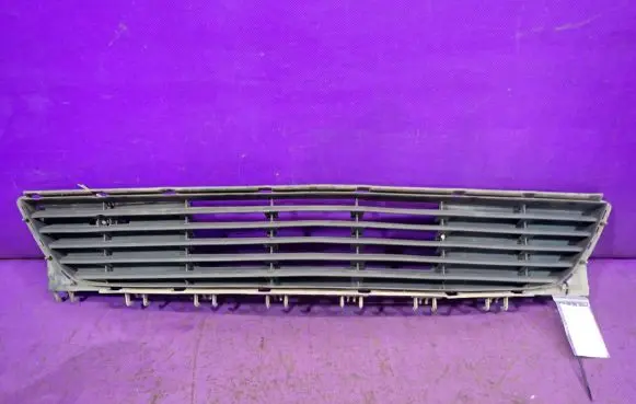 Opel Corsa C Front bumper lower grill 13120841