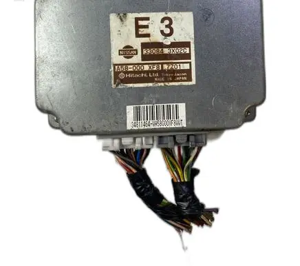 Nissan Pathfinder R51 Torque split ecu control unit/module 33084-3x02c