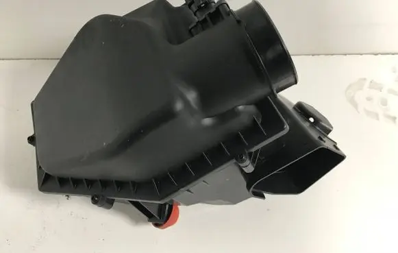 BMW 5 G30 G31 G38 Air filter box 56789867